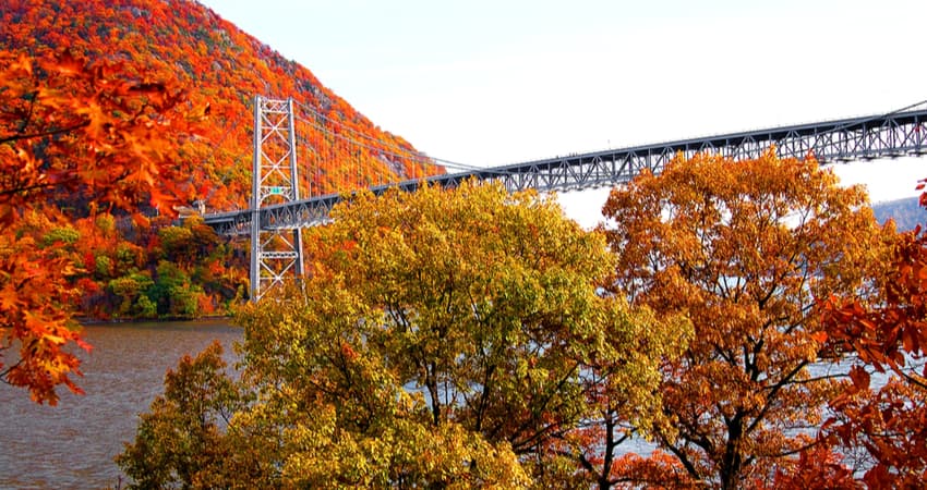 bear mountain bridge in the fall